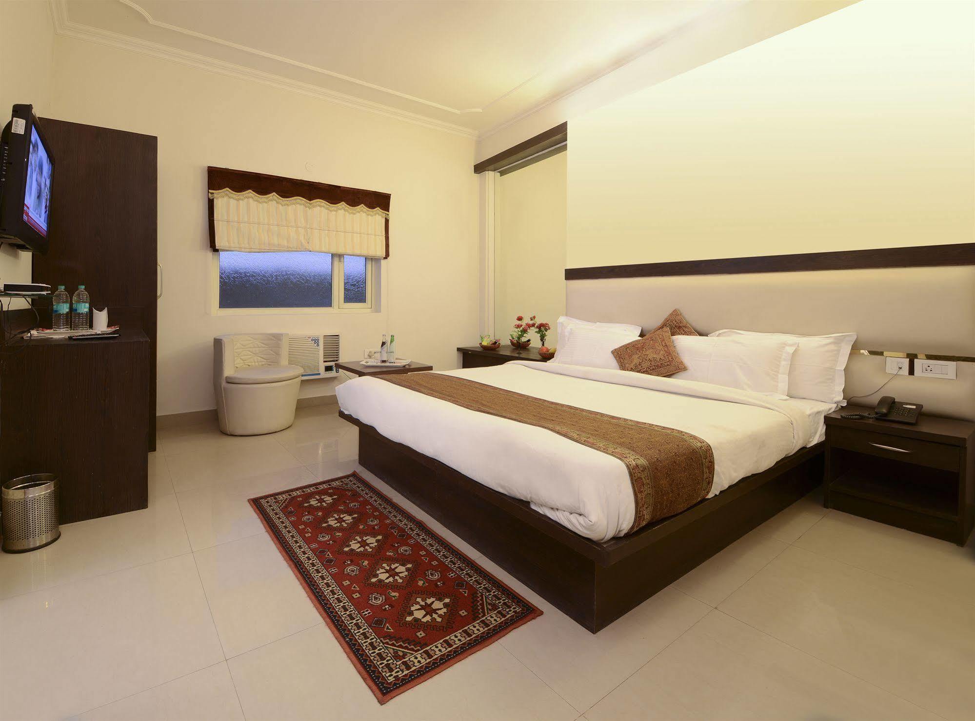Fabhotel Plus Maniram Palace Agra  Extérieur photo