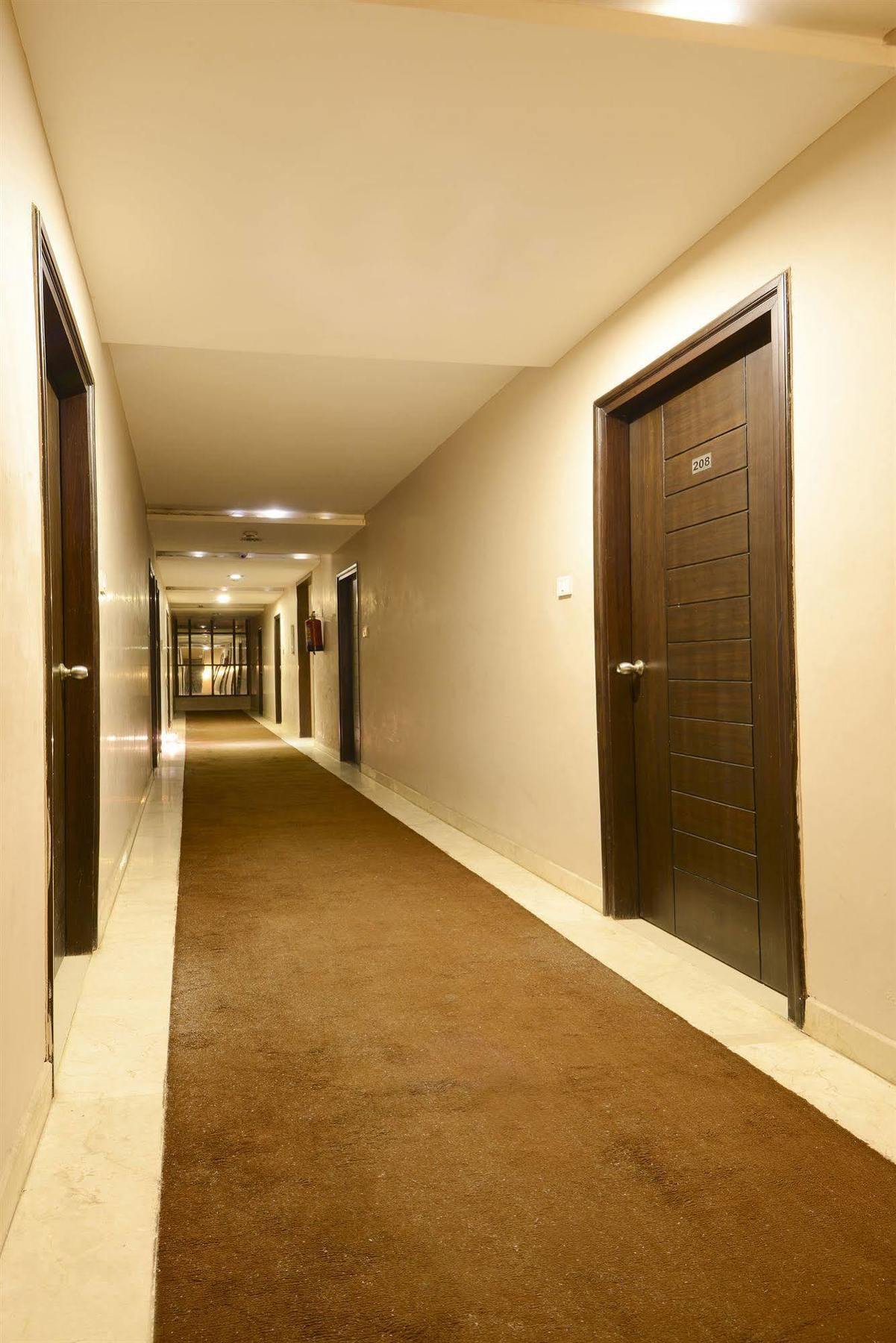 Fabhotel Plus Maniram Palace Agra  Extérieur photo